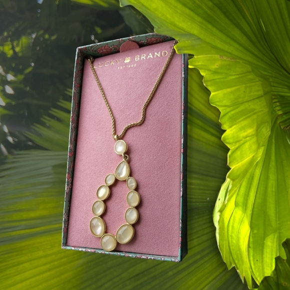 Lucky Brand Semiprecious Iridescent Opal Gemstone Necklace - Picture 2 of 6